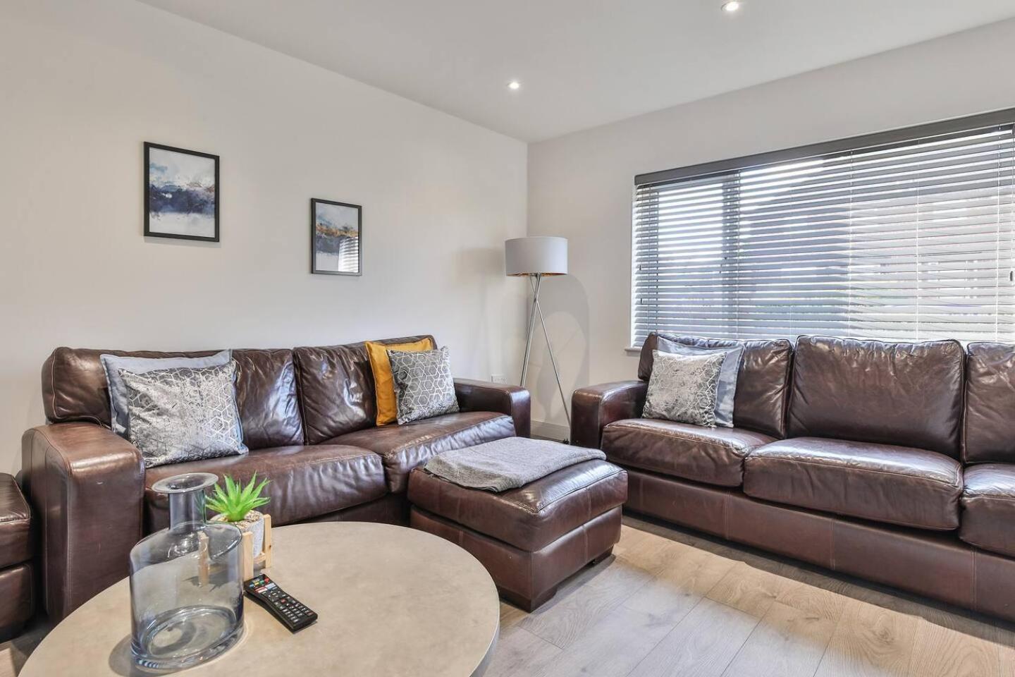 Modern, Cosy Whole House Wifi Close To Attractions Sheffield Eksteriør bilde